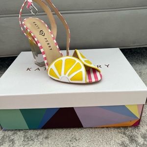Katy Perry’s Lemon heel